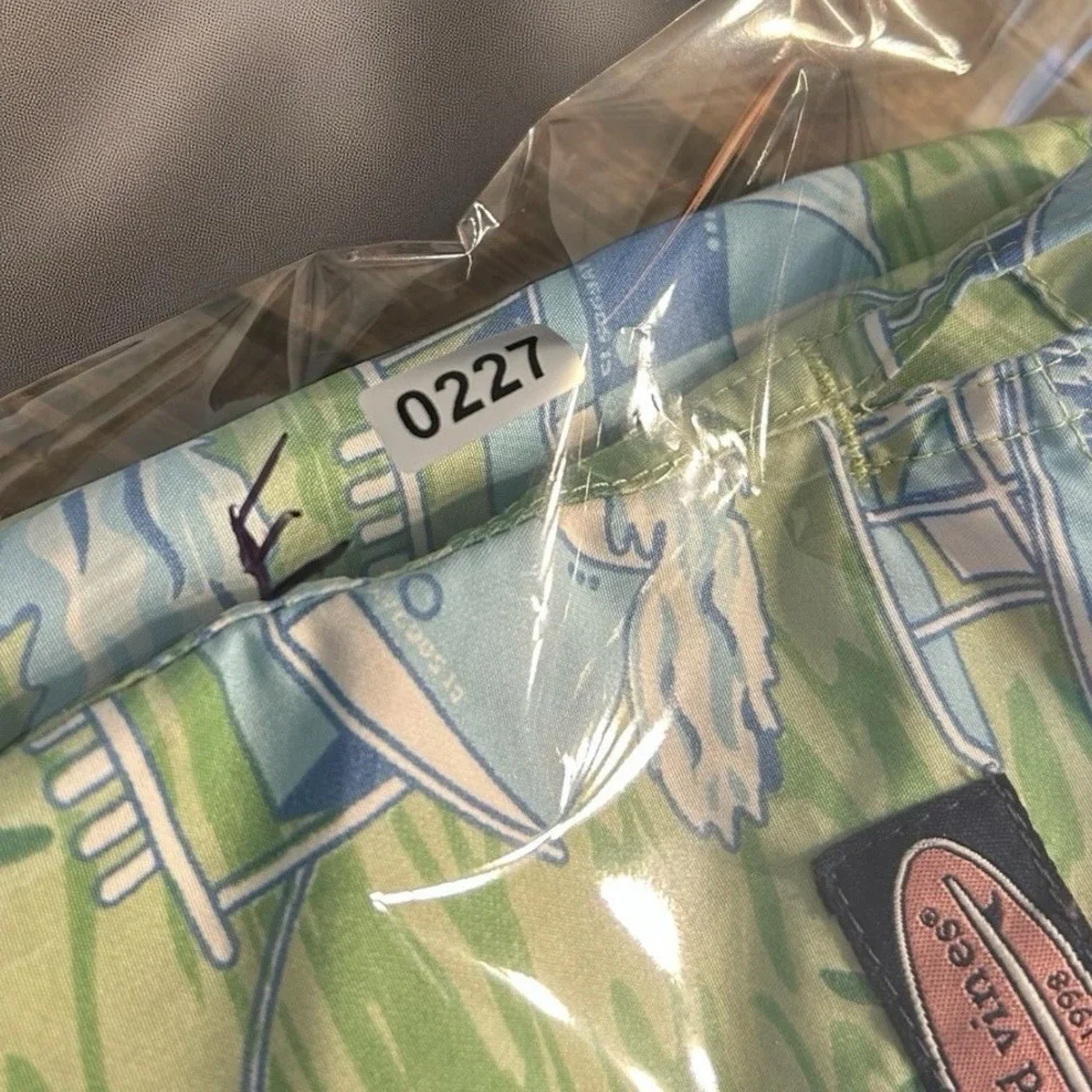 Vineyard Vines Swim Trunks Men's‎ Medium Green Boat Marlin Print Polyester